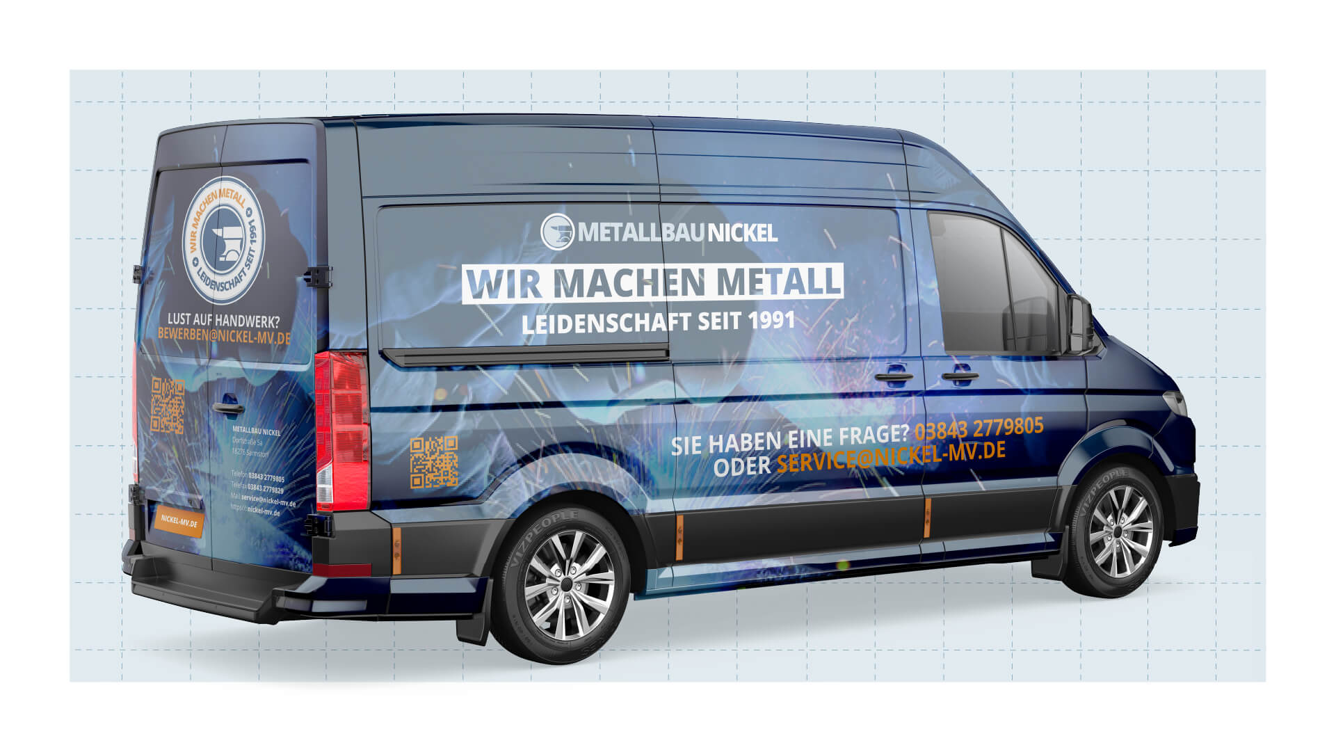 Fahrzeugfolierung eines Firmentransporters für Metallbau Nickel seitlich von hinten